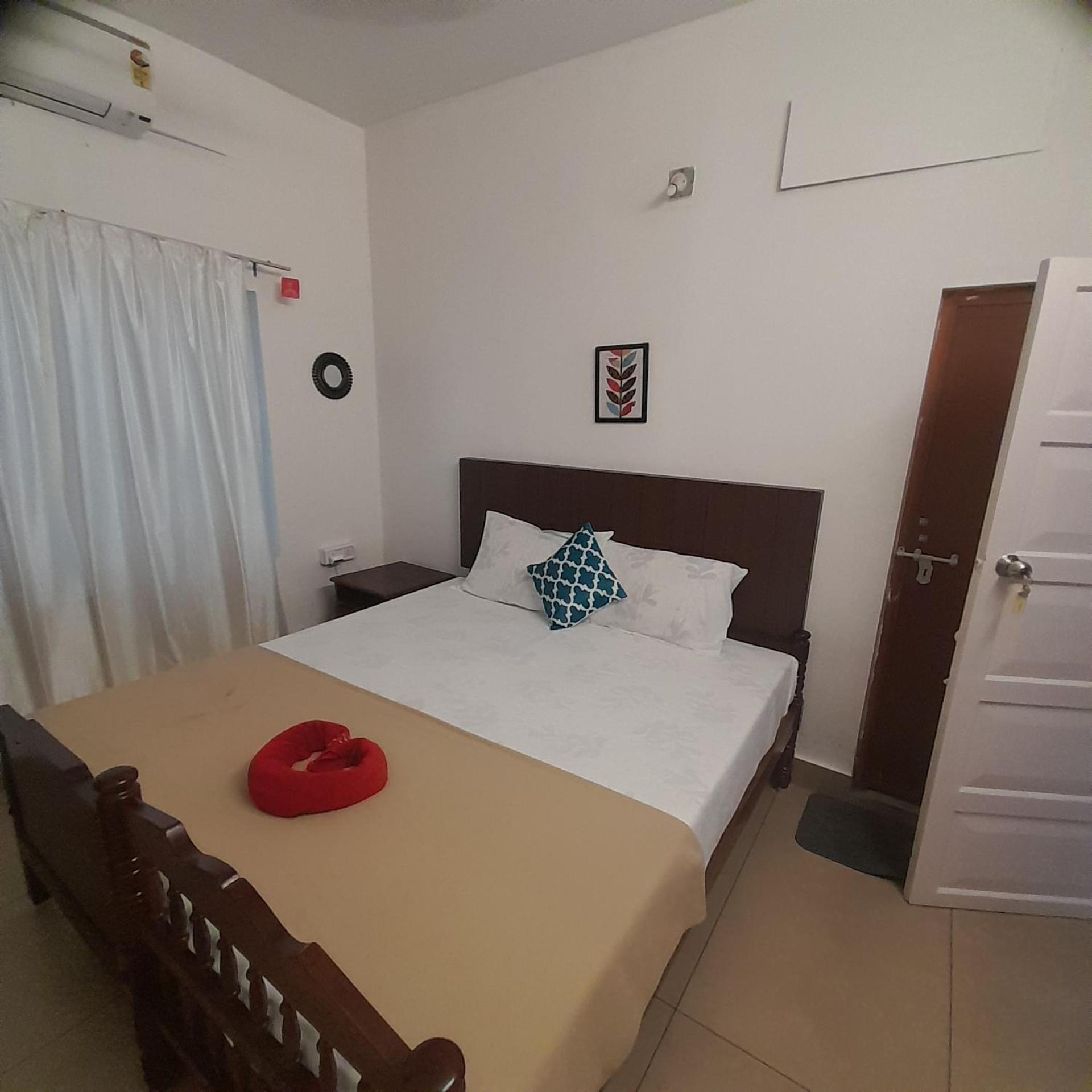 Mother Tree Inn Kochi Exterior photo